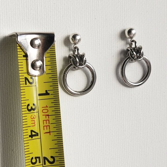 Gothic medieval style chain mail silver circle hoop earrings - Picture 7 of 8